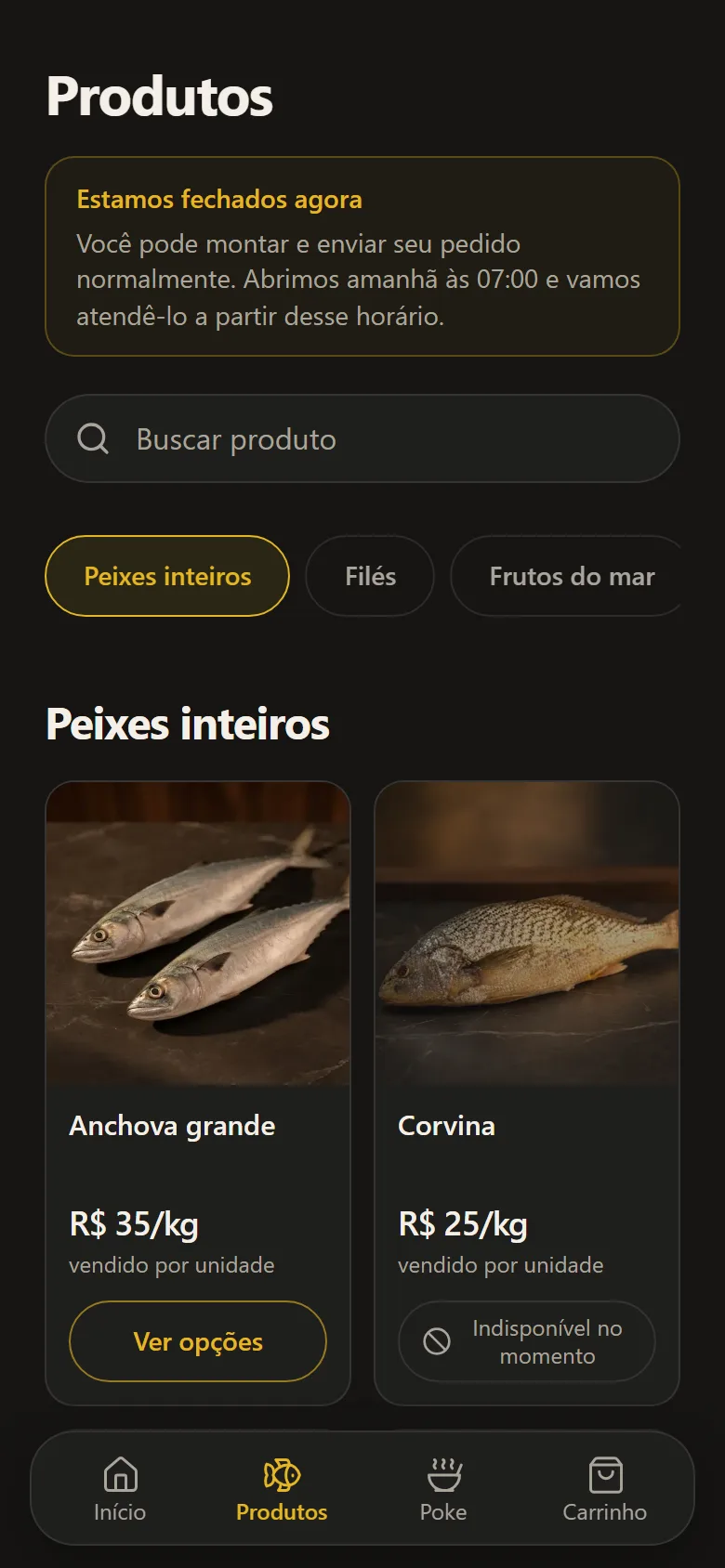 Lista de produtos com peixes inteiros, preço por quilo e a indicação de venda por unidade.